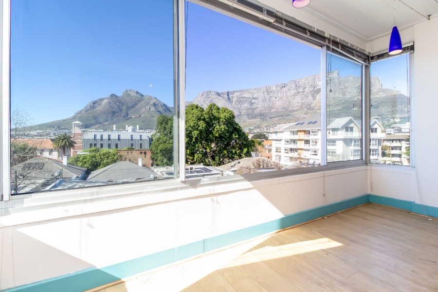 2 Bedroom Property for Sale in Tamboerskloof Western Cape